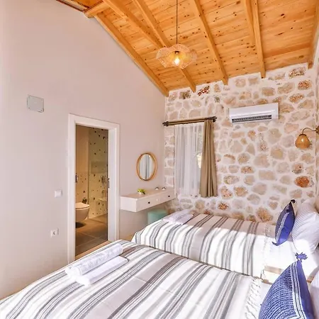 Villa No11 Uezuemlue Koeyue Kaş
